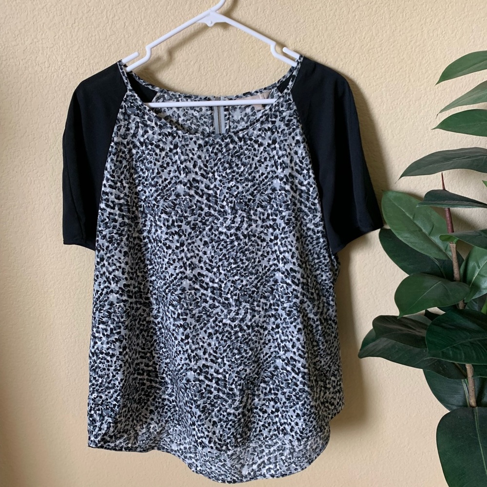 Banana Republic leopard blouse raglan sleeve